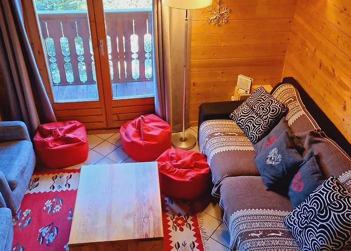 Familial Avec Cheminee A La Plagne, Proche Station - Fr-1-755-7 *